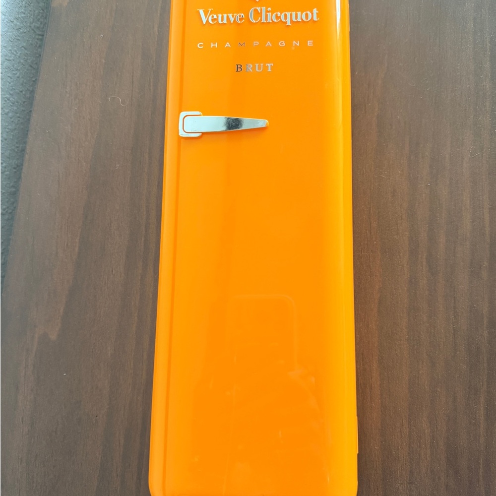 Veuve Clicquot Insulated cooler/bottle holder